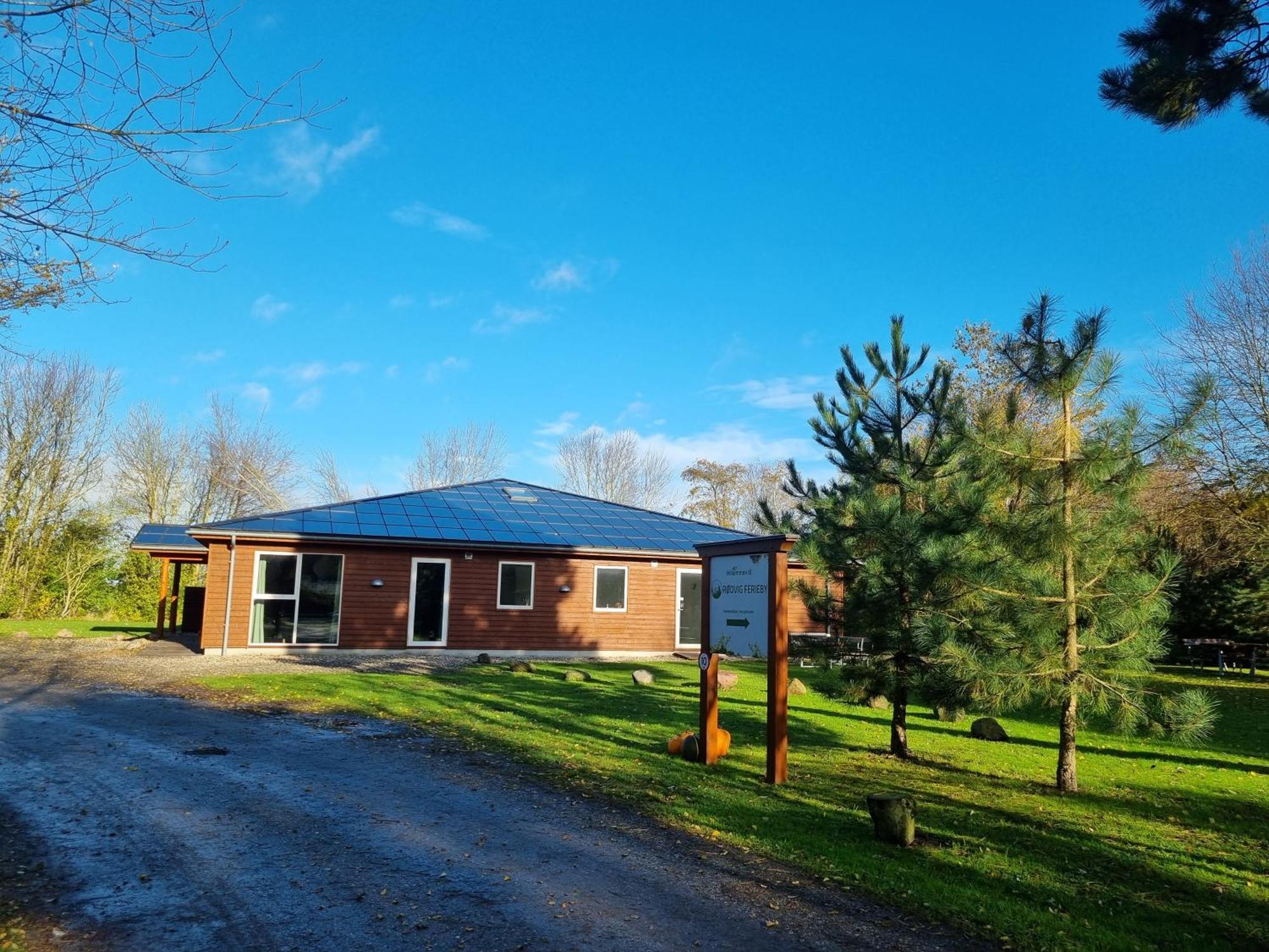 Feriebyens Bed & Breakfast Rodvig Exterior photo